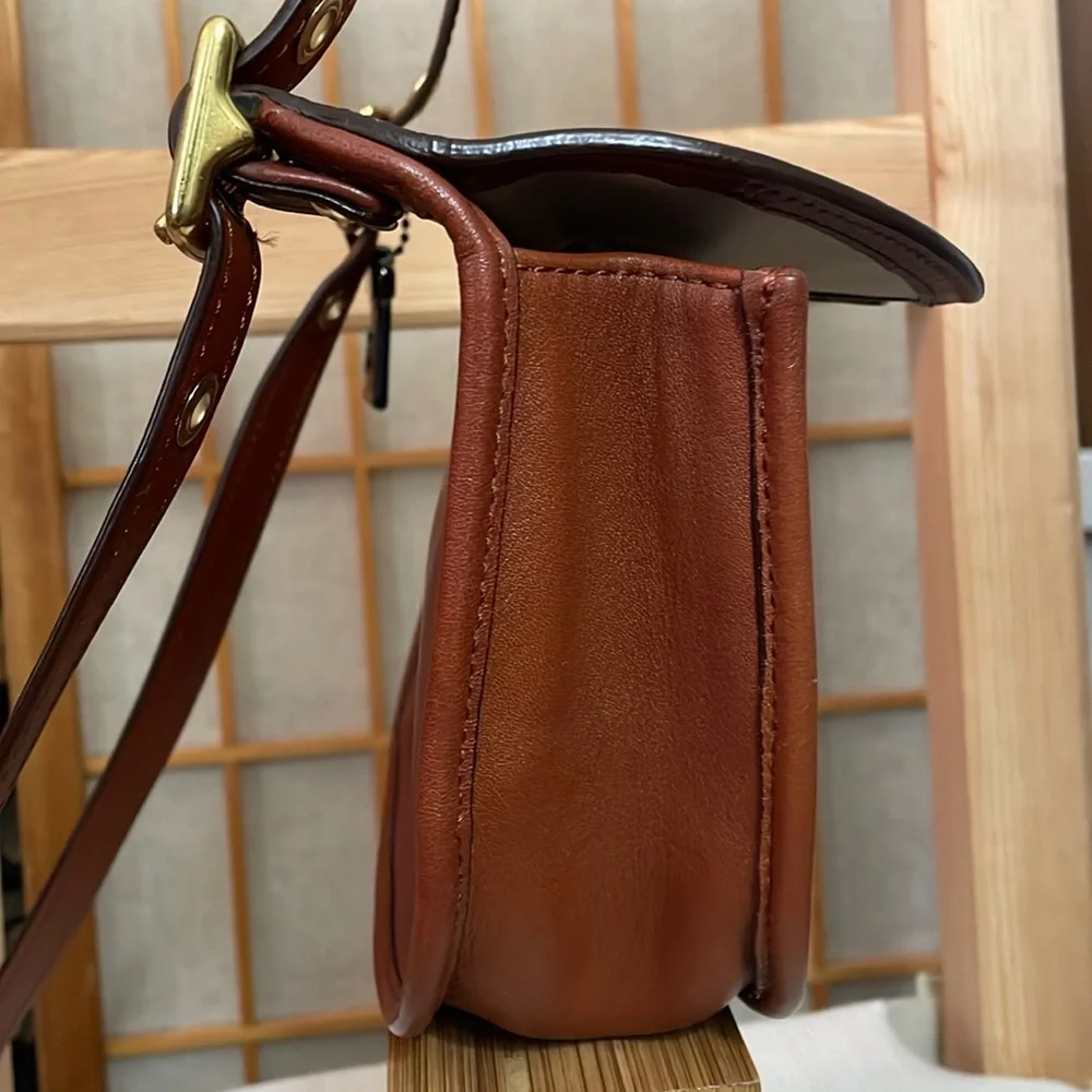 Coach Legacy Brown Leather Mini Saddle Bag & 1941 Horse and Carriage Hangtag - Picture 10 of 17